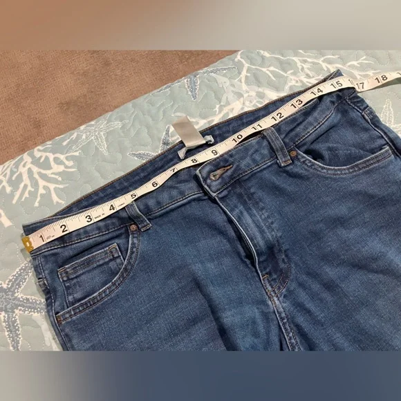 🌟H & M Woman size US 14 jeans - Picture 3 of 10